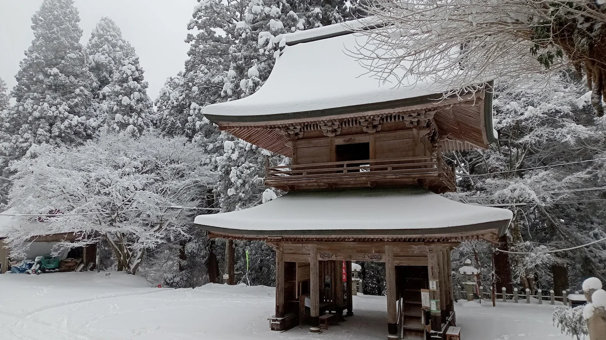 釈迦院も雪景色です